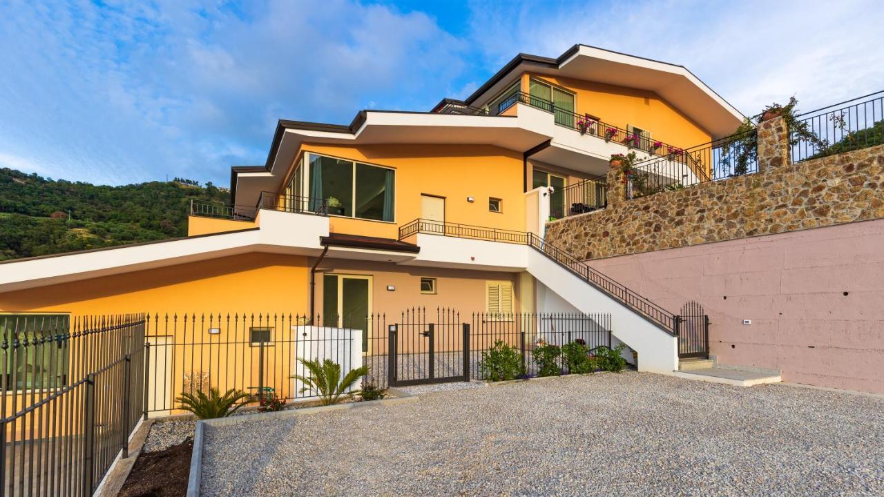 Residence Mersa Brolo Extérieur photo